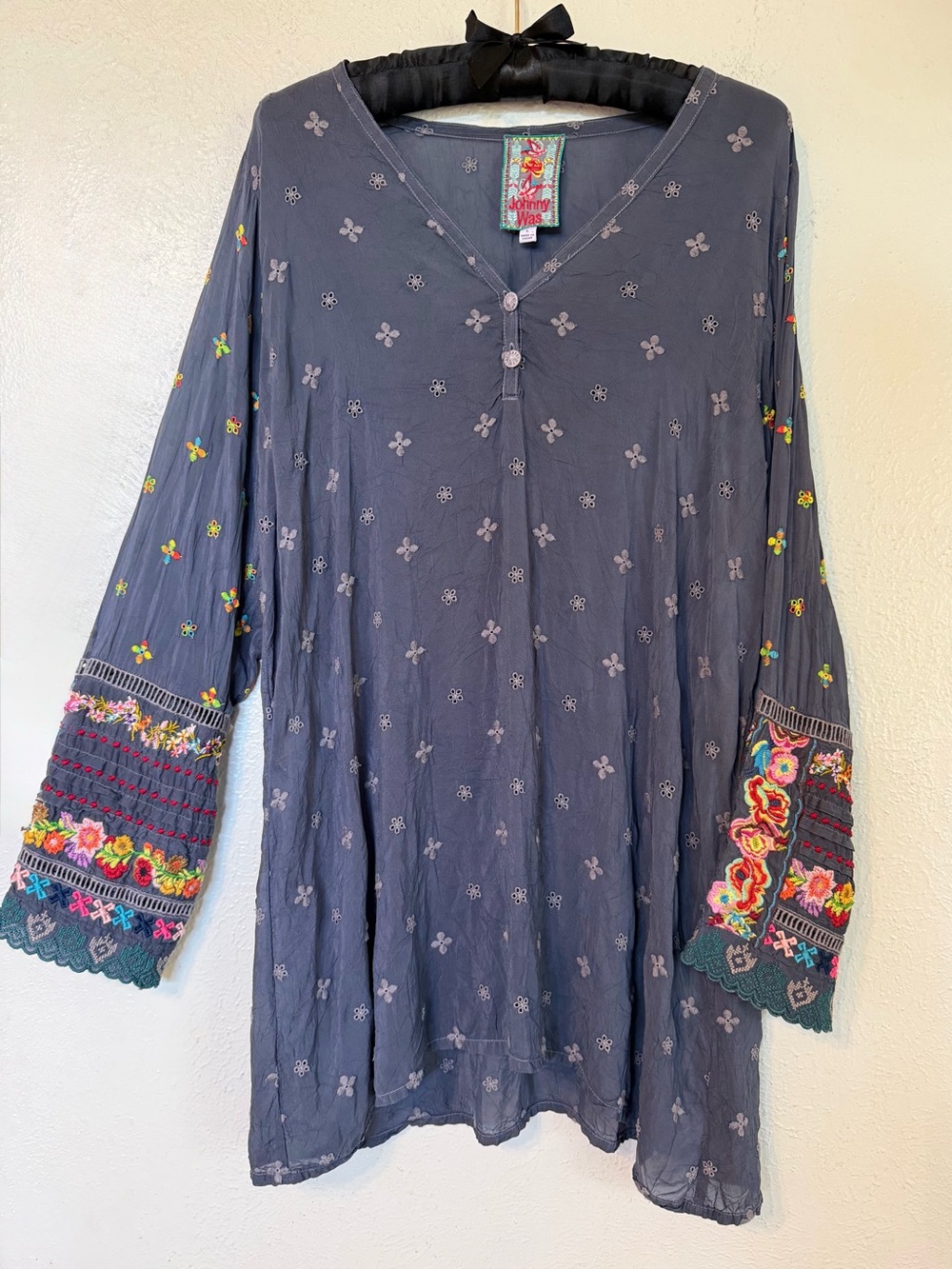Johnny Was Simple All Over Tunic Embroidered Floral Eyelet Long Sleeve Rayon L